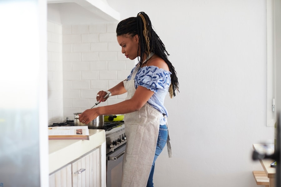 Cooking Habits That Are Making Your Food Toxic